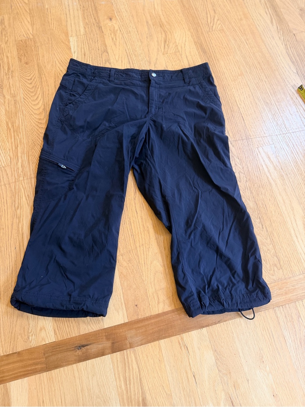 Ladies Size 12 "Eddie Bauer" Black Outdoor Hybrid Shorts Capris GUC